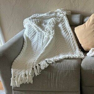 Throw Blanket for Couch – White Versatile Knit Woven Chenille Blanket